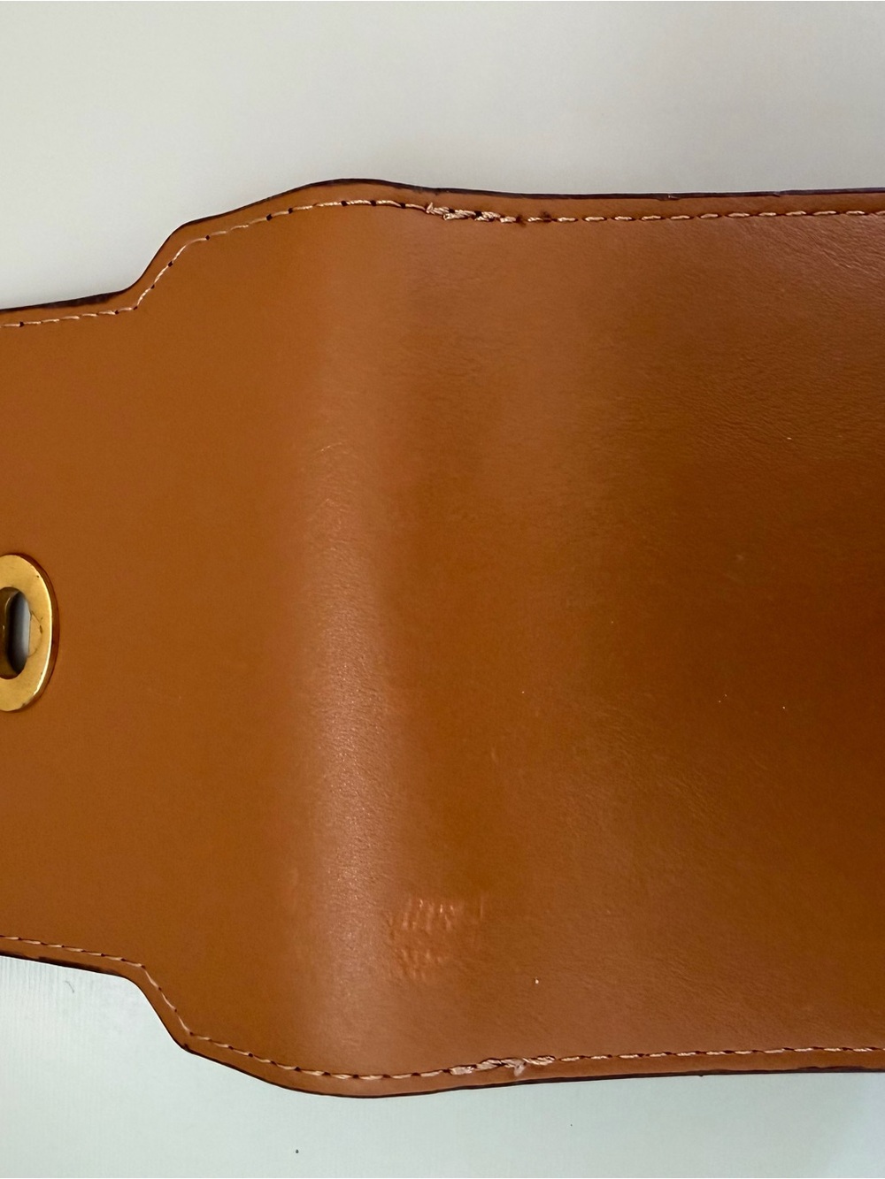 Classic Tan Leather Turn-Lock Wallet - Picture 3 of 4